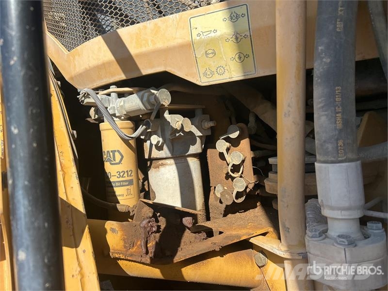 CAT 740B 6x6 Articulated Water Truck Kamioni za vodu