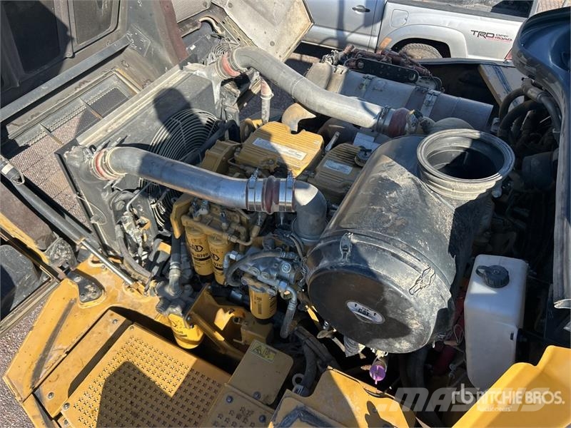CAT 740B 6x6 Articulated Water Truck Kamioni za vodu