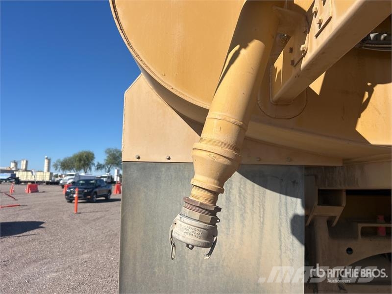 CAT 740B 6x6 Articulated Water Truck Kamioni za vodu