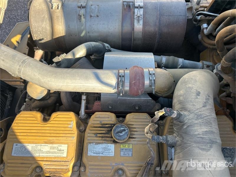 CAT 740B 6x6 Articulated Water Truck Kamioni za vodu