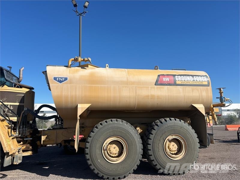 CAT 740B 6x6 Articulated Water Truck Kamioni za vodu