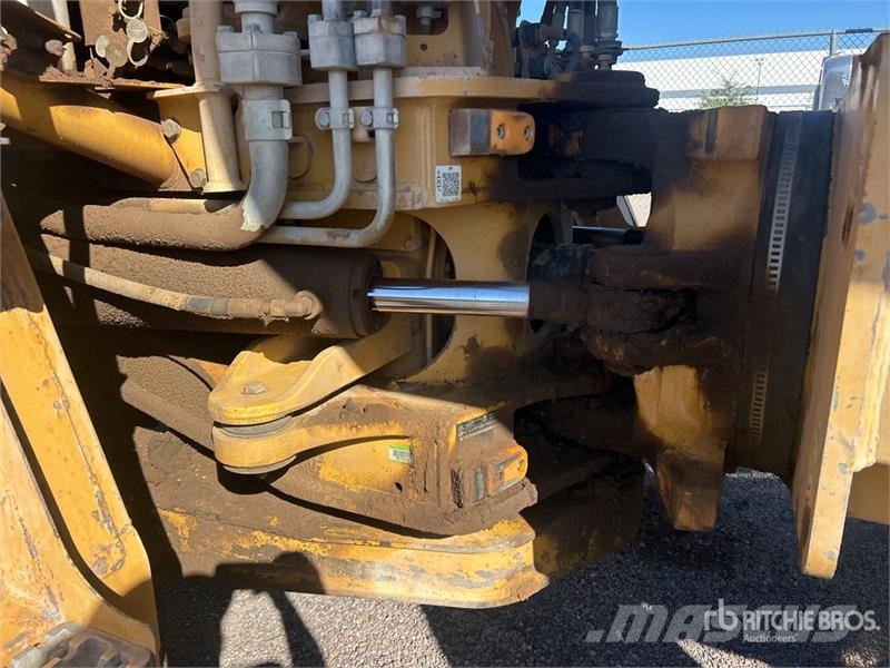 CAT 740B 6x6 Articulated Water Truck Kamioni za vodu