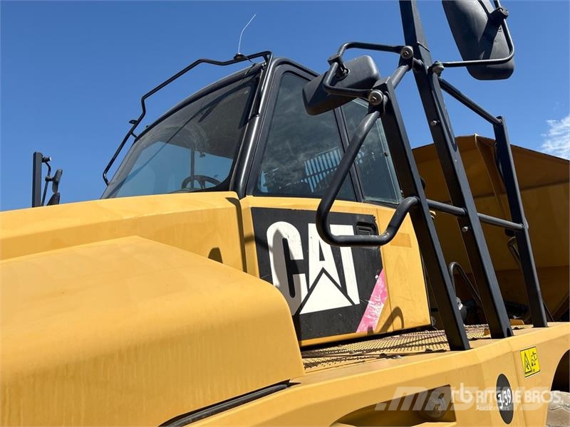 CAT 740B Articulated Dump Truck Zglobni demperji