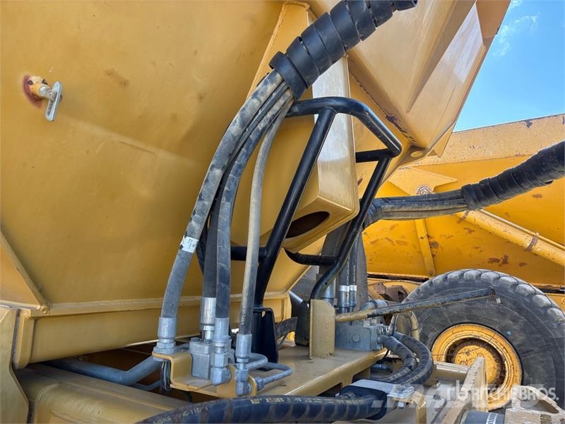 CAT 740B Articulated Dump Truck Zglobni demperji