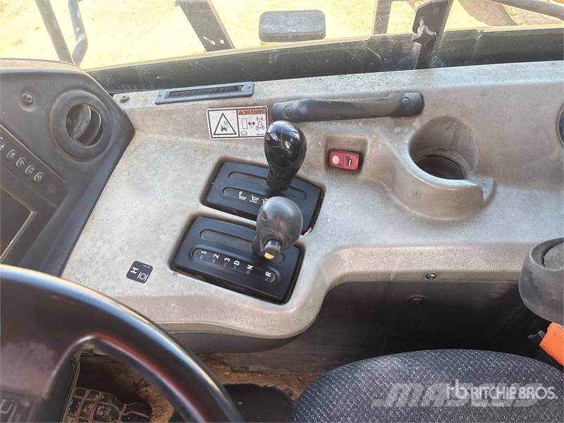 CAT 740B Articulated Dump Truck Zglobni demperji