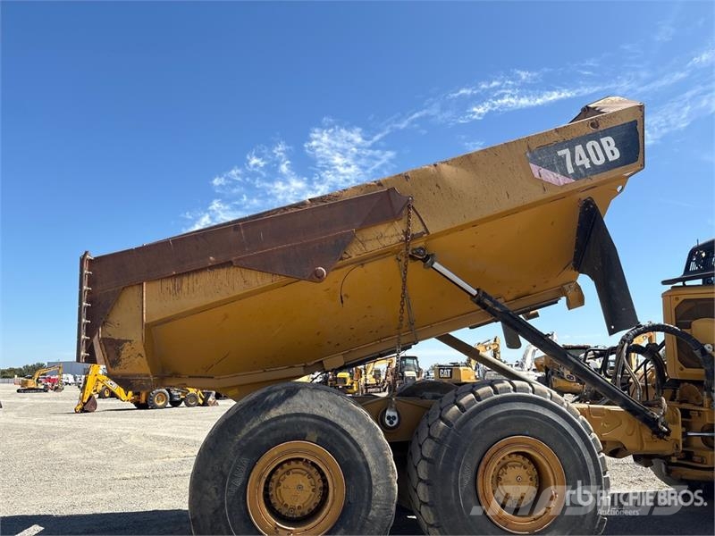 CAT 740B Articulated Dump Truck Zglobni demperji