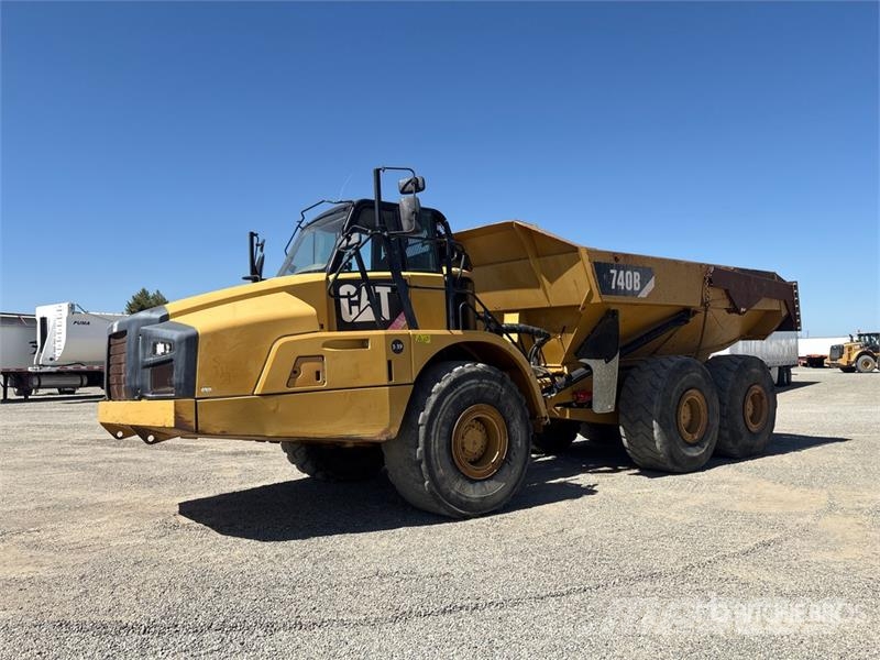 CAT 740B Articulated Dump Truck Zglobni demperji