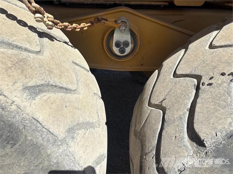 CAT 740B Articulated Dump Truck Zglobni demperji