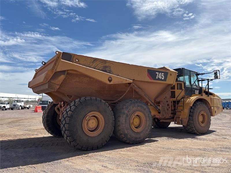 CAT 745 Articulated Dump Truck Camiones articulados