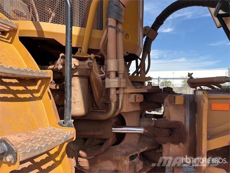 CAT 745 Articulated Dump Truck Camiones articulados