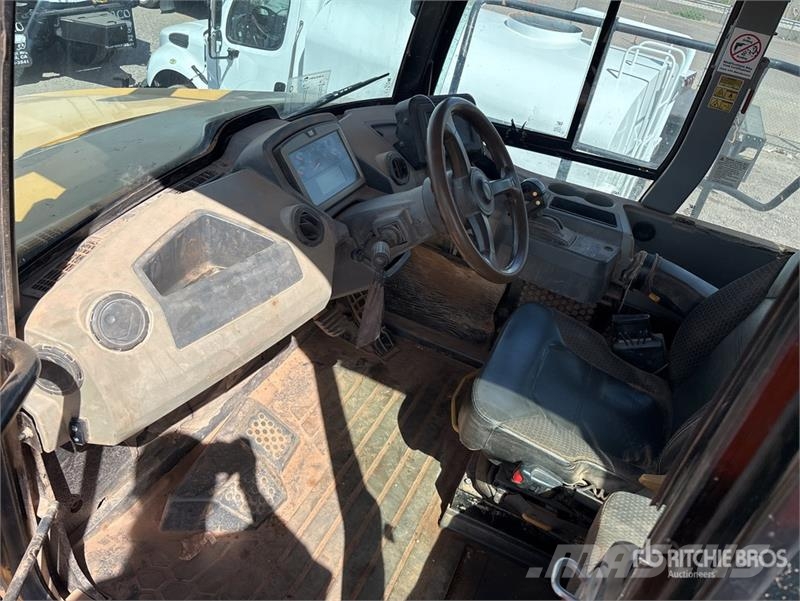 CAT 745 Articulated Dump Truck Camiones articulados