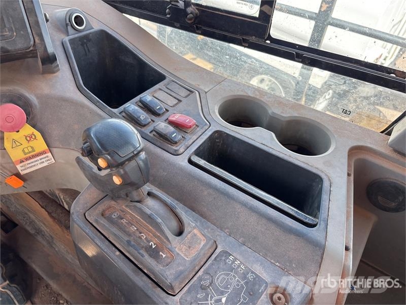 CAT 745 Articulated Dump Truck Camiones articulados