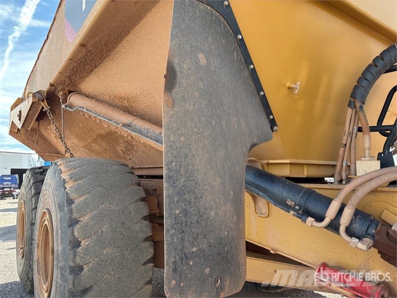 CAT 745 Articulated Dump Truck Camiones articulados