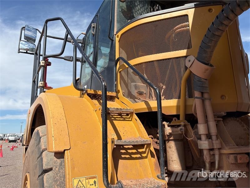 CAT 745 Articulated Dump Truck Camiones articulados