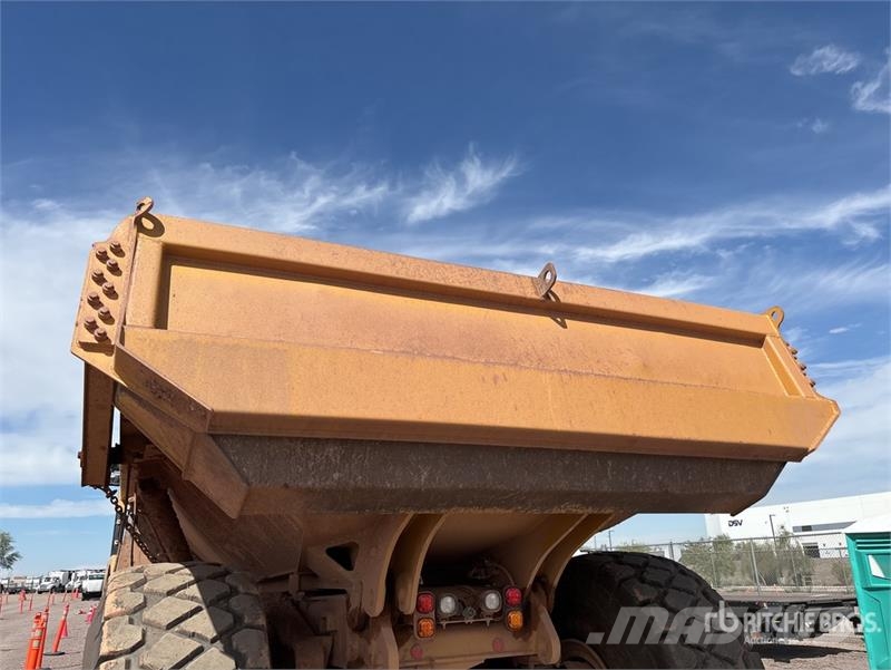 CAT 745 Articulated Dump Truck Camiones articulados