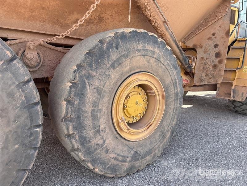 CAT 745 Articulated Dump Truck Camiones articulados