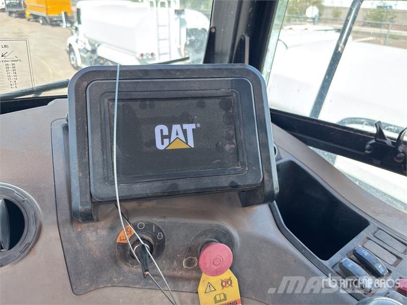 CAT 745 Articulated Dump Truck Camiones articulados