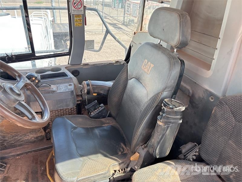 CAT 745 Articulated Dump Truck Camiones articulados