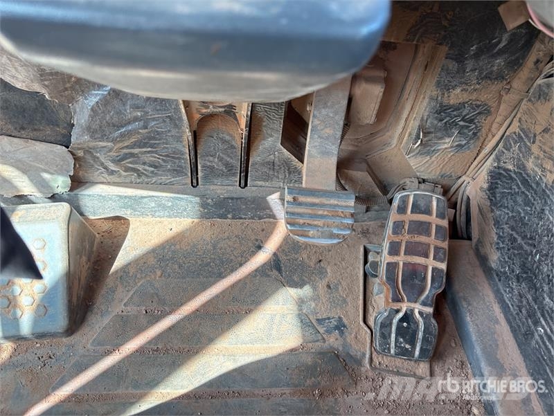 CAT 745 Articulated Dump Truck Camiones articulados