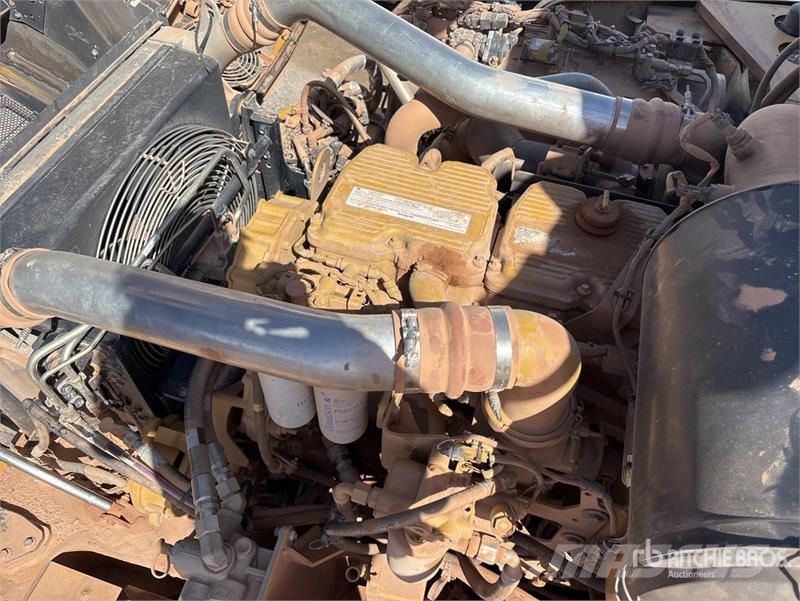 CAT 745 Articulated Dump Truck Camiones articulados