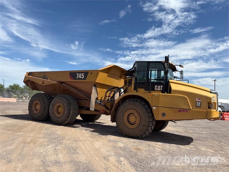 CAT 745 Articulated Dump Truck Camiones articulados