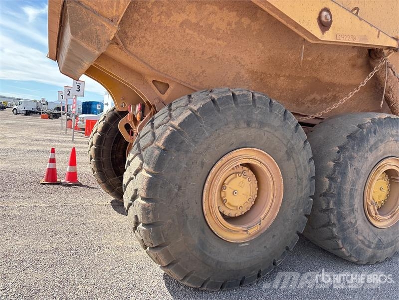 CAT 745 Articulated Dump Truck Camiones articulados