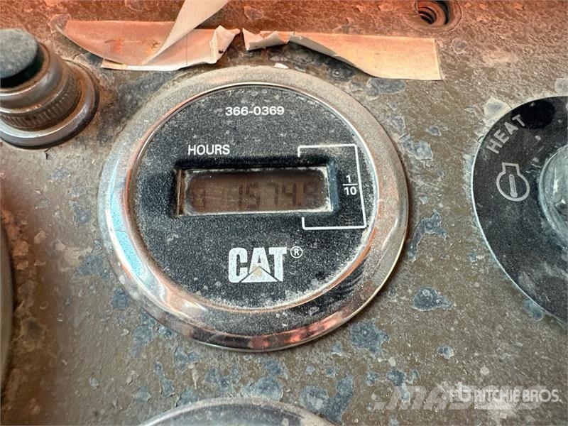CAT 768C Haul Truck アーティキュレート式ダンプトラック