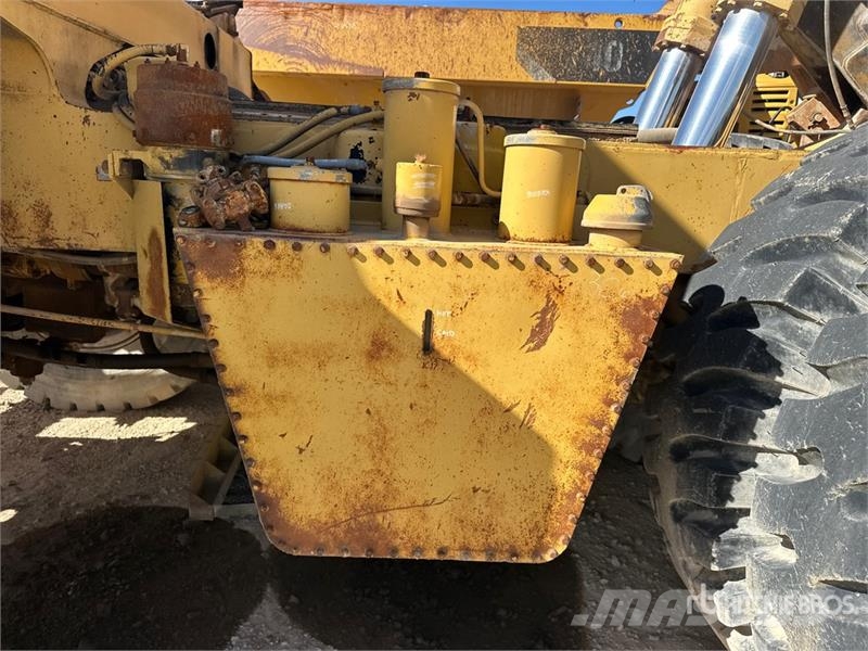 CAT 769C 鉸接式起吊車