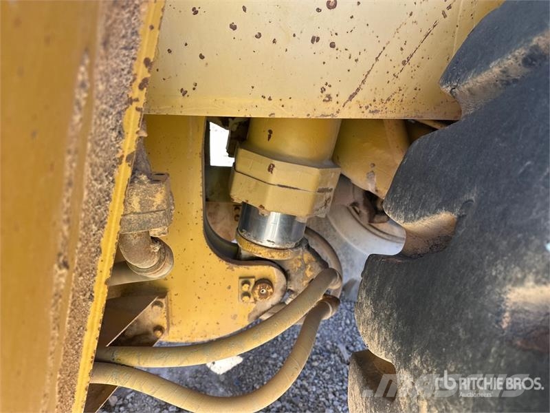 CAT 769C 鉸接式起吊車