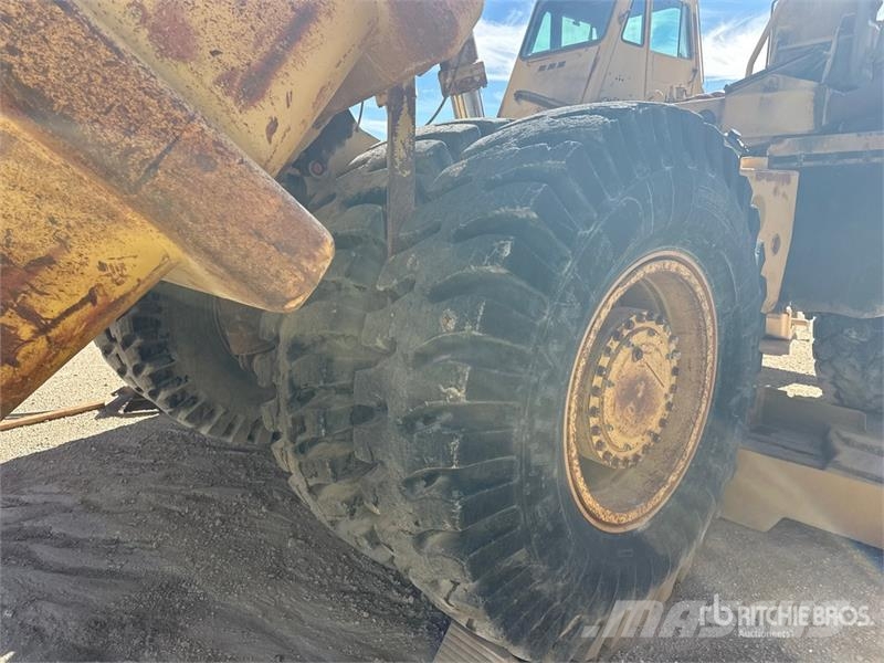 CAT 769C 鉸接式起吊車