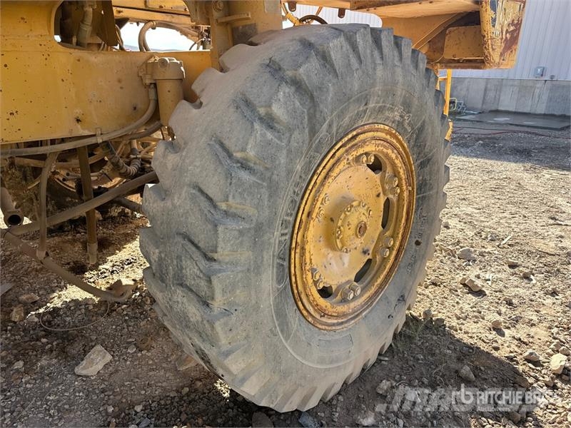 CAT 769C 鉸接式起吊車