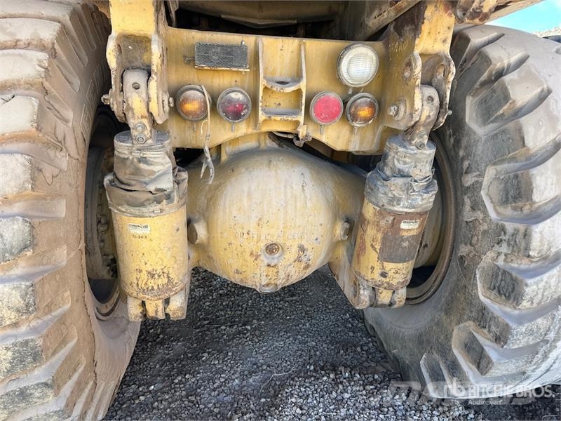 CAT 769C 鉸接式起吊車