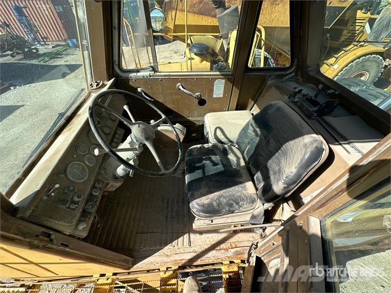 CAT 769C 鉸接式起吊車