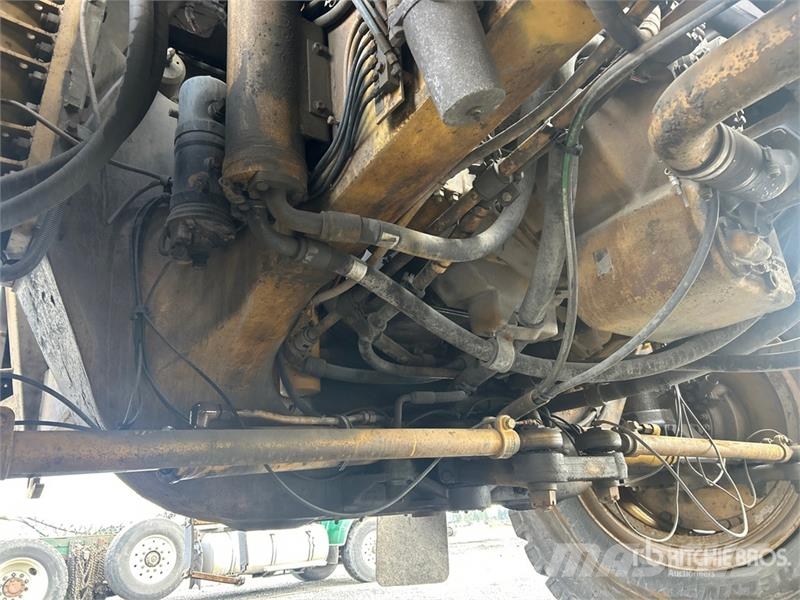 CAT 777D Haul Truck Kĺbové nákladné autá
