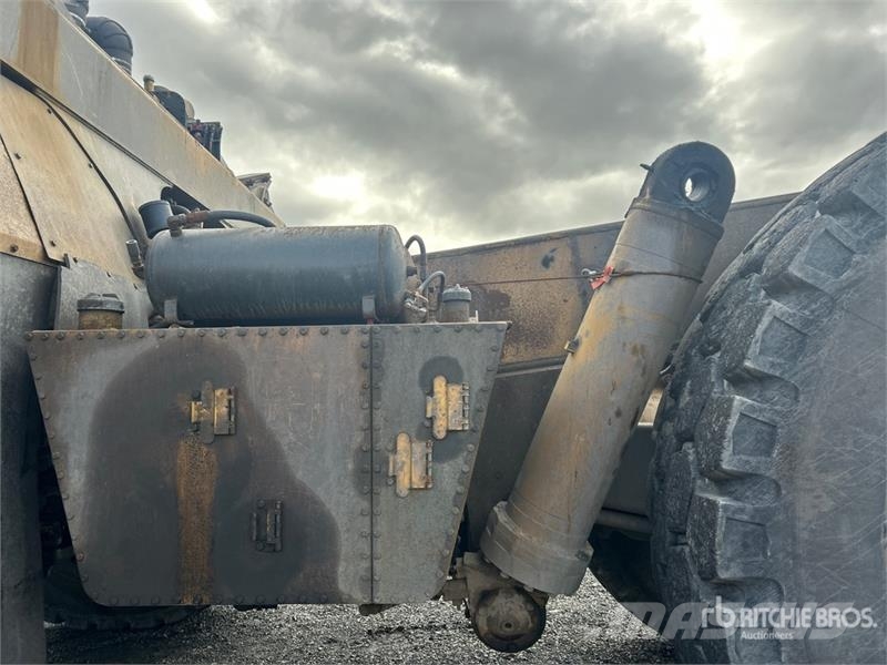 CAT 777D Haul Truck Kĺbové nákladné autá