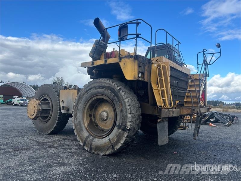 CAT 777D Haul Truck Kĺbové nákladné autá