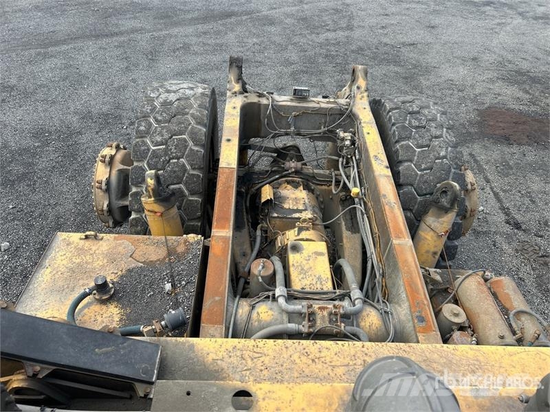 CAT 777D Haul Truck Kĺbové nákladné autá