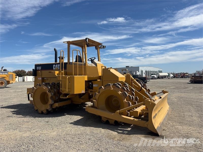 CAT 815F ضاغطات التربة