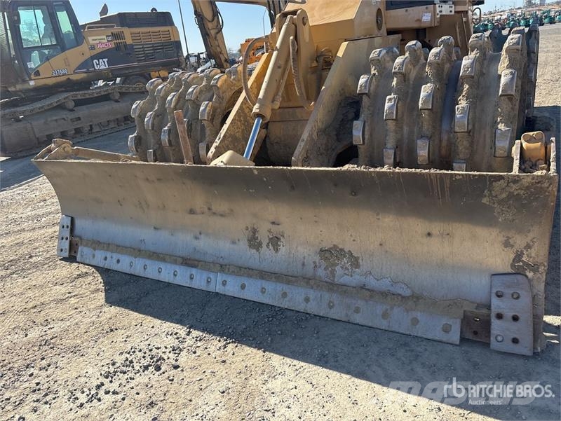 CAT 815F2 Soil Compactor Kompaktorji tal