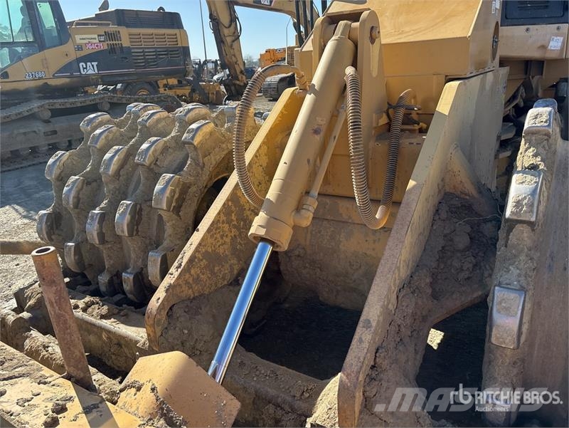 CAT 815F2 Soil Compactor Kompaktorji tal