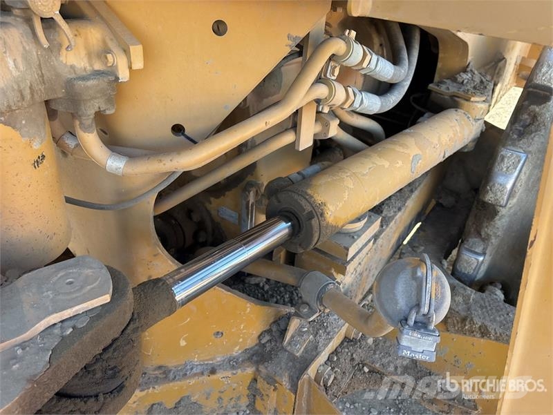 CAT 815F2 Soil Compactor Kompaktorji tal