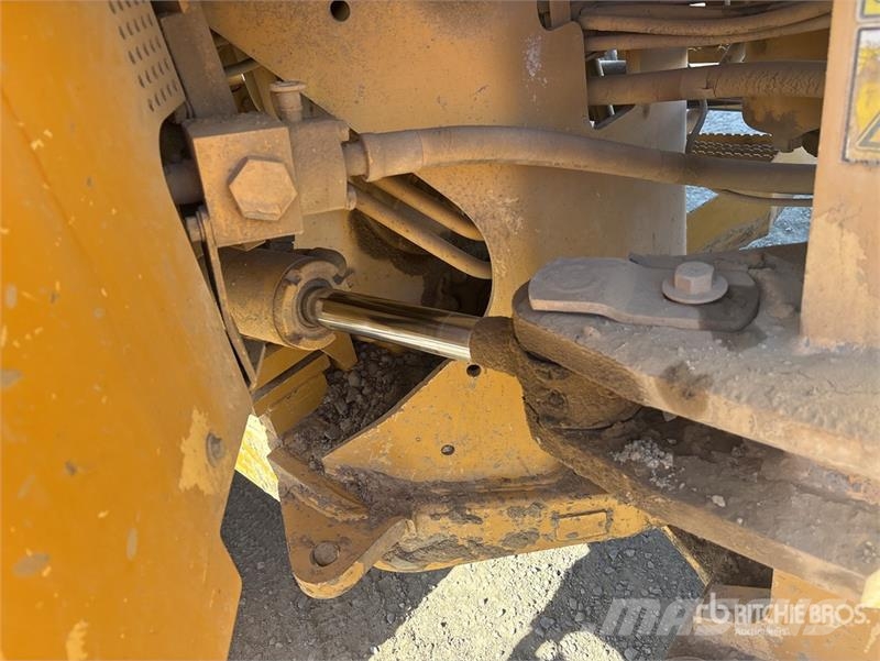 CAT 815F2 Soil Compactor Kompaktorji tal