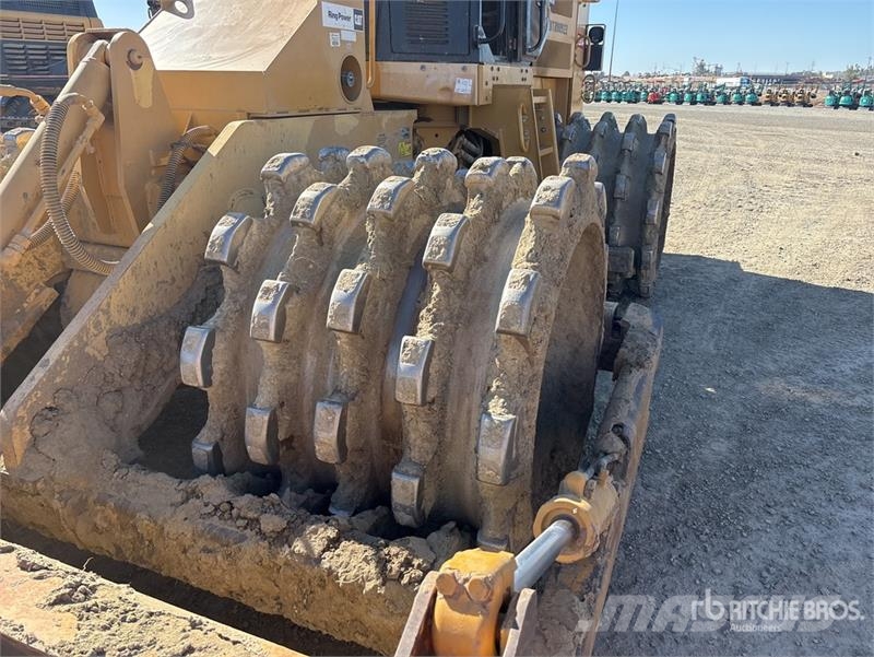 CAT 815F2 Soil Compactor Kompaktorji tal