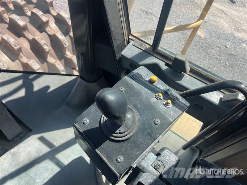 CAT 825H Soil Compactor Zemin sıkıştırma makineleri