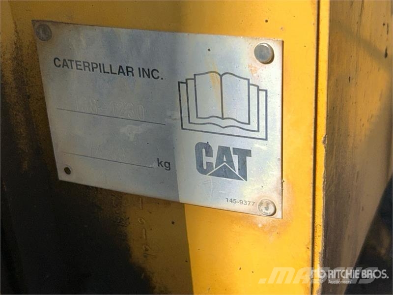 CAT 906 Pale gommate