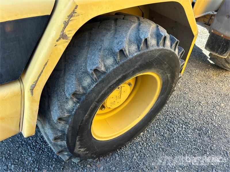 CAT 906 Pale gommate
