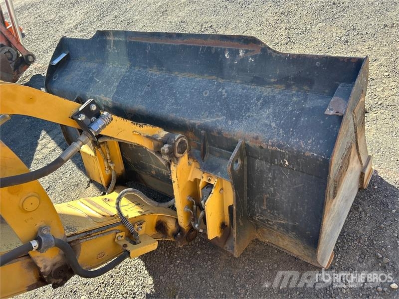 CAT 906 Pale gommate