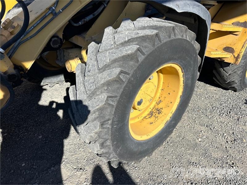 CAT 906 Pale gommate