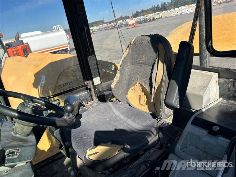 CAT 906 Pale gommate