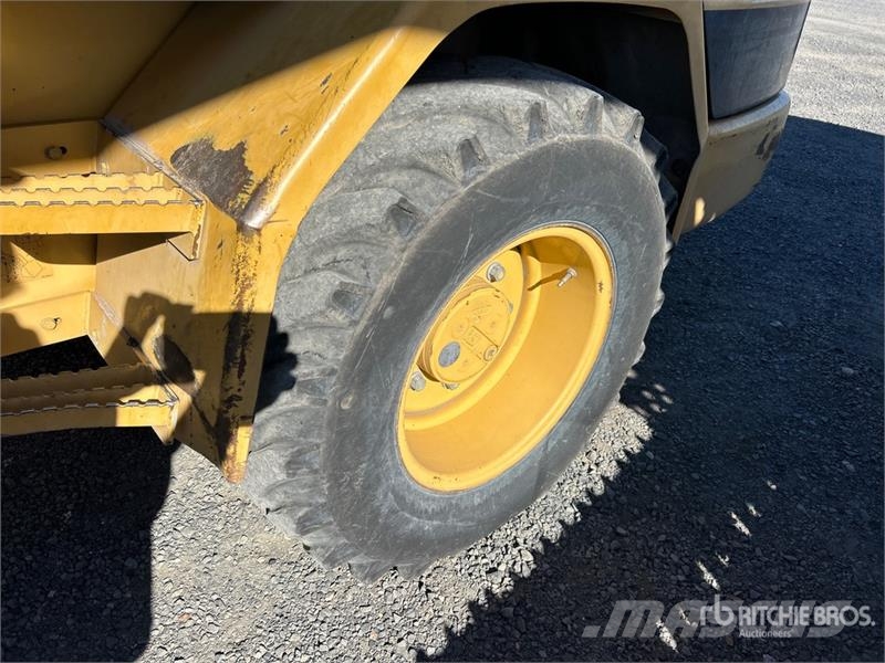 CAT 906 Pale gommate